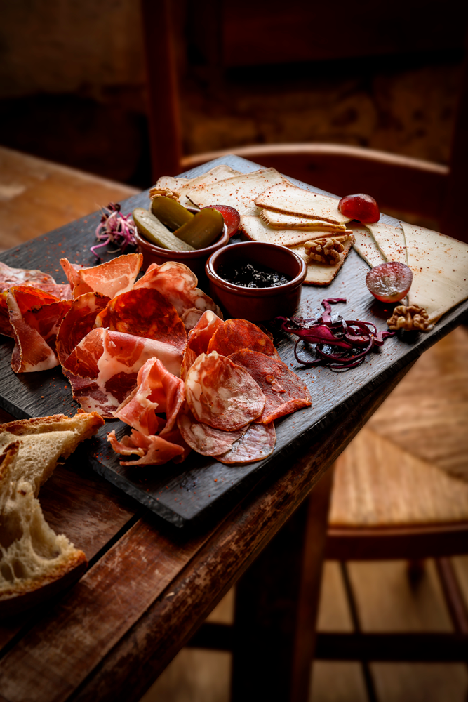 Planche à Partager à la Table Costa